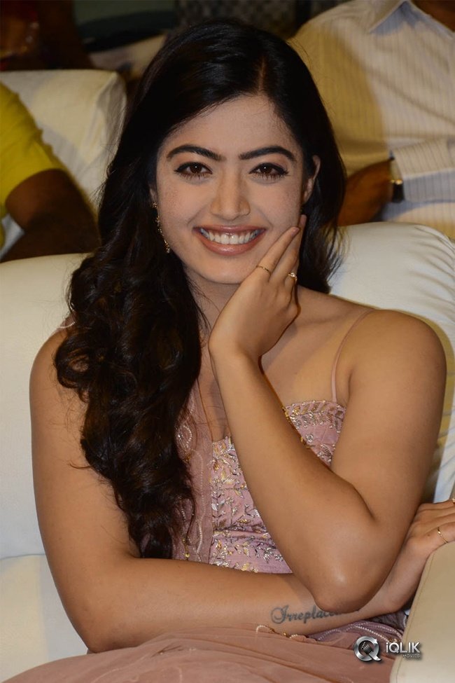 Rashmika-Mandanna-at-Geetha-Govindham-Audio-Event